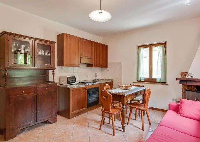 In With Pool & Nature *