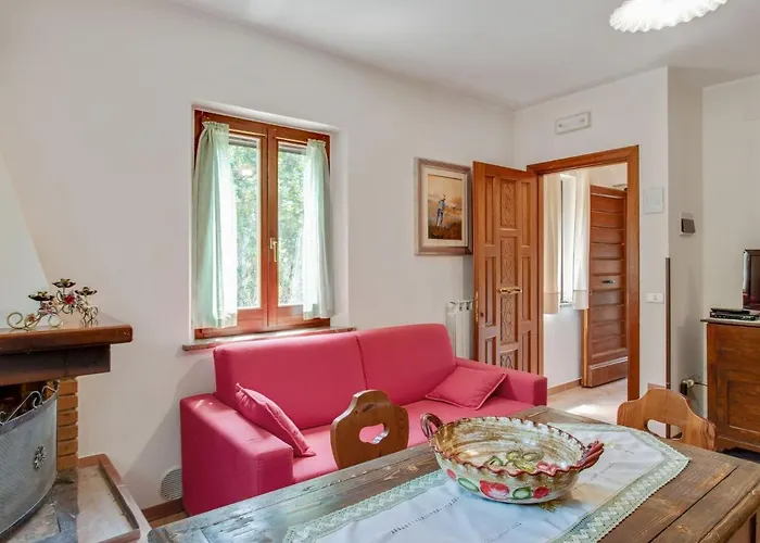 In With Pool & Nature Casa vacanze